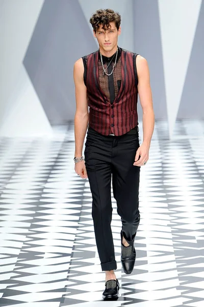 Look 34